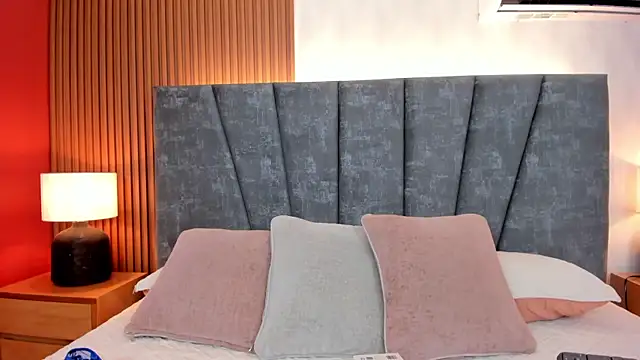 Snapshot of Falak_sweett_ chatting on 11.19.25 Falak sweett online show from 11.19.25