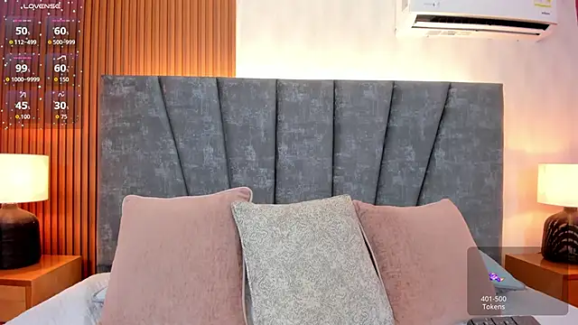 Snapshot of Falak_sweett_ chatting on 11.29.25 Falak sweett online show from 11.29.25