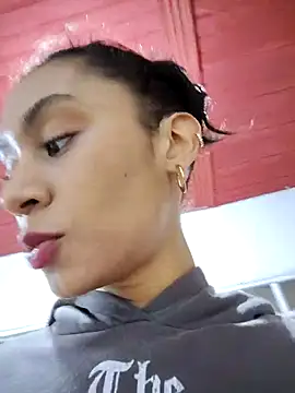 Leaberry online show from 11.29.25