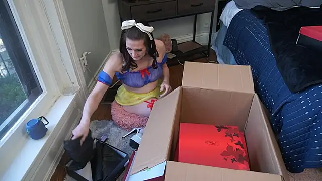 Snapshot of RhiCon chatting on 02.24.25 RhiCon online show from 02.24.25