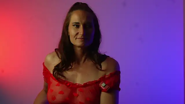 Snapshot of RhiCon chatting on 10.26.25 RhiCon online show from 10.26.25