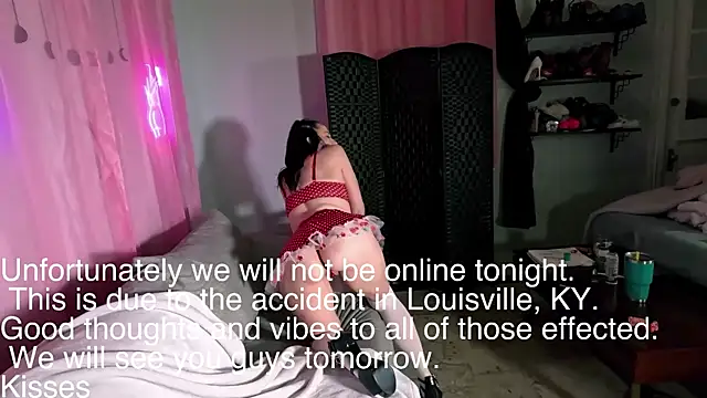 Snapshot of RhiCon chatting on 11.05.25 RhiCon online show from 11.05.25