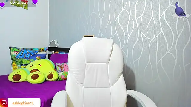 AshleyKim  online show from 12.20.25