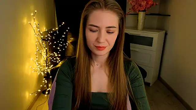 Snapshot of Adelyna_Bird chatting on 03.27.26 Adelyna Bird online show from 03.27.26