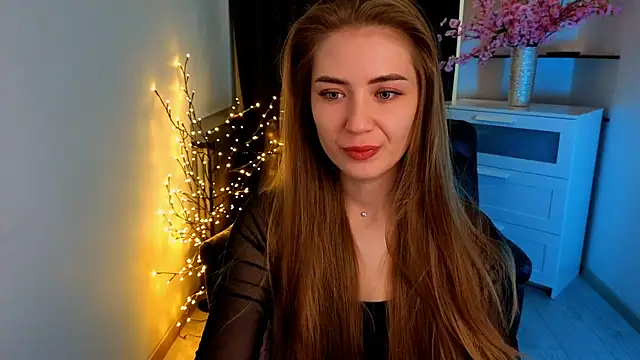 Snapshot of Adelyna_Bird chatting on 04.12.26 Adelyna Bird online show from 04.12.26