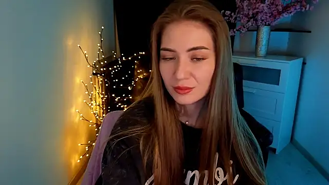 Snapshot of Adelyna_Bird chatting on 04.16.26 Adelyna Bird online show from 04.16.26