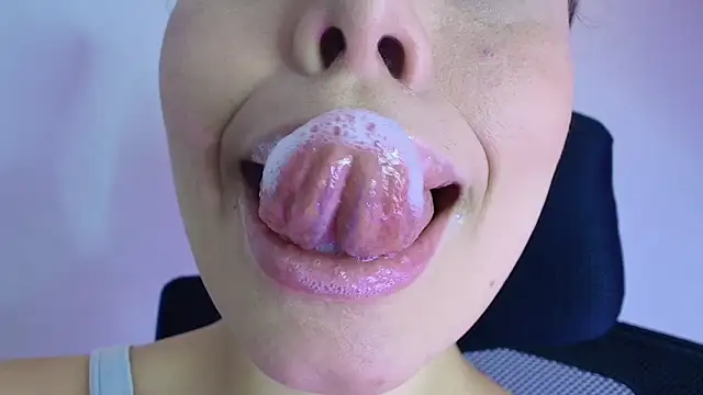 lisbet21x online show from 11.13.25