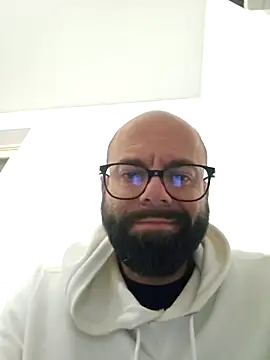 Snapshot of Dolceporco19 chatting on 10.21.25 Dolceporco19 online show from 10.21.25