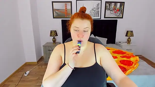 Snapshot of PolinaSalvatore chatting on 01.27.25 PolinaSalvatore online show from 01.27.25