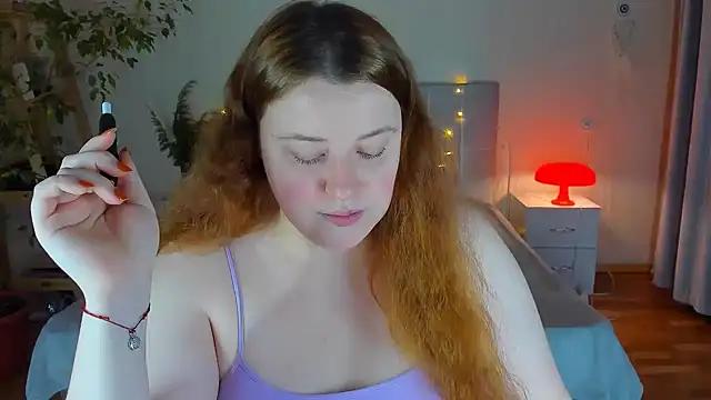 Snapshot of PolinaSalvatore chatting on 11.19.25 PolinaSalvatore online show from 11.19.25