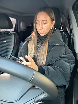 EvaCatt online show from 12.21.24