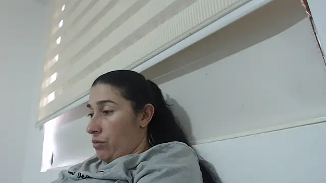 andreaisis2 online show from 02.21.25