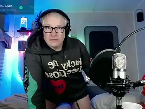 Snarfle82 online show from 02.16.25