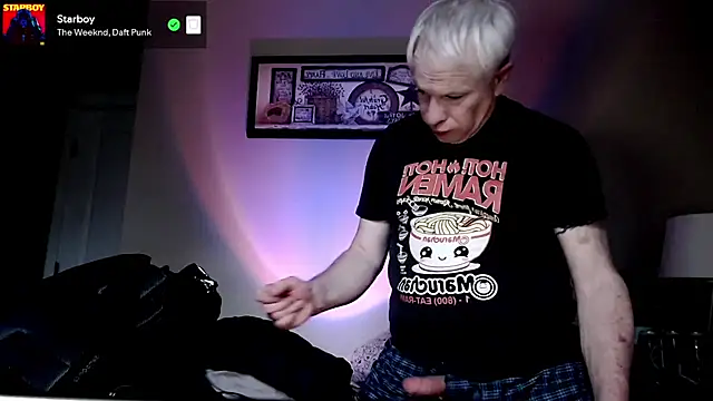 Snarfle82 online show from 11.06.25