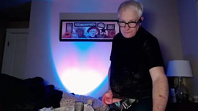 Snarfle82 online show from 12.03.25