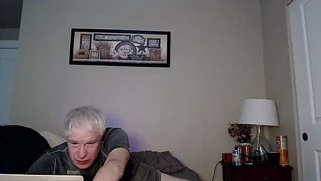 Snarfle82 online show from 12.13.25