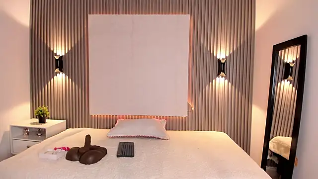 Zafiiraa online show from 03.05.25