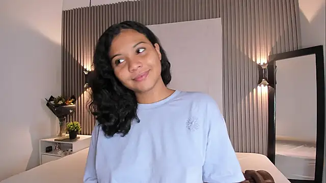 Zafiiraa online show from 12.02.25