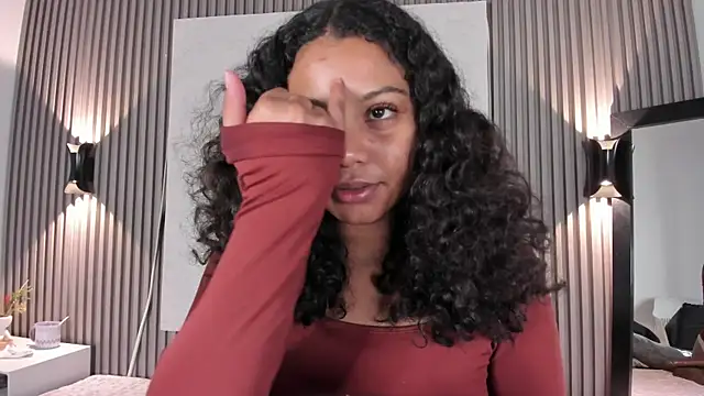 Zafiiraa online show from 03.18.26