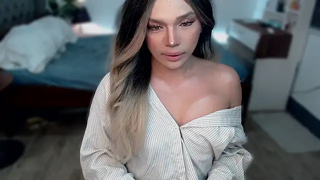 liaa lurrecams online show from 11.14.25