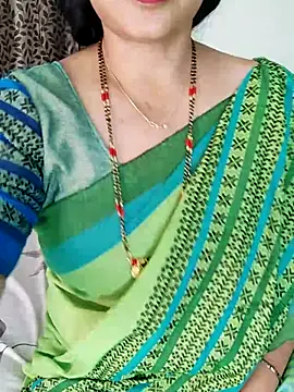 Indian desi wife online show from 03.18.25