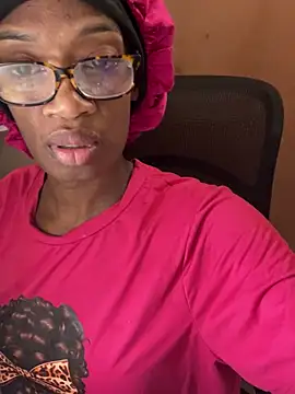 Snapshot of sweetsexiecool7 chatting on 03.05.25 sweetsexiecool7 online show from 03.05.25