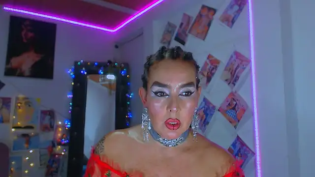 Snapshot of sweet_vanessa_22 chatting on 11.03.25 sweet vanessa 22 online show from 11.03.25