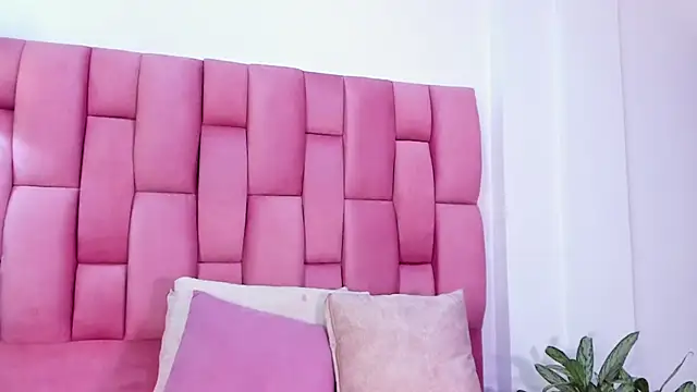 Lia sarahi online show from 02.16.25