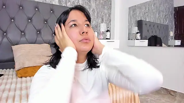 Lia sarahi online show from 02.20.26