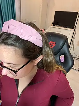 DienkaGreen online show from 11.27.25