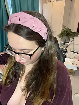 Snapshot of DienkaGreen chatting on 01.09.26 DienkaGreen online show from 01.09.26