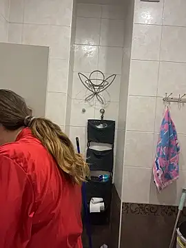 Snapshot of DienkaGreen chatting on 01.11.26 DienkaGreen online show from 01.11.26