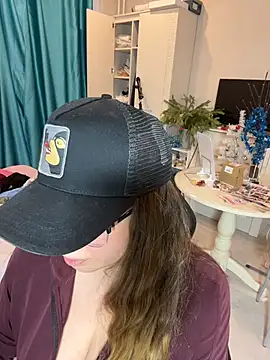 Snapshot of DienkaGreen chatting on 01.16.26 DienkaGreen online show from 01.16.26