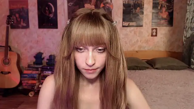 Snapshot of Friendly_Ellie chatting on 07.09.26 Friendly Ellie online show from 07.09.26