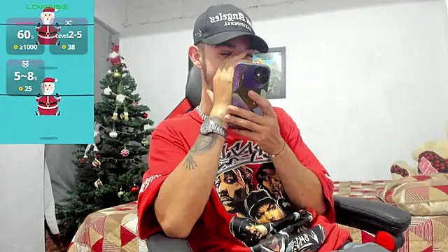 Snapshot of freestyle_blake1 chatting on 12.18.24 freestyle blake1 online show from 12.18.24