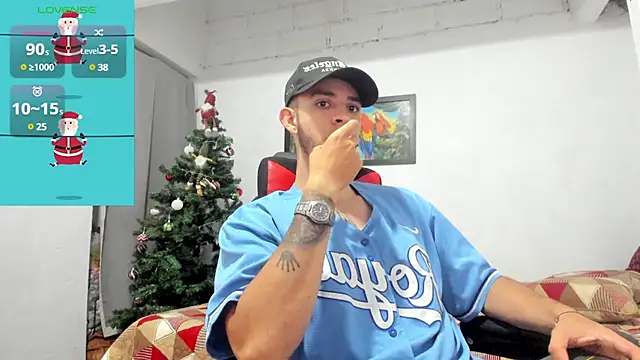 Snapshot of freestyle_blake1 chatting on 12.30.24 freestyle blake1 online show from 12.30.24