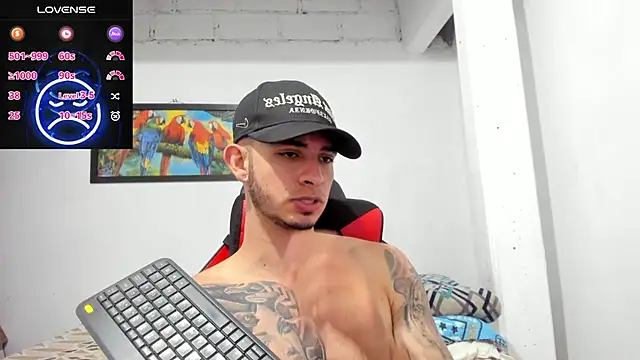 Snapshot of freestyle_blake1 chatting on 02.04.25 freestyle blake1 online show from 02.04.25