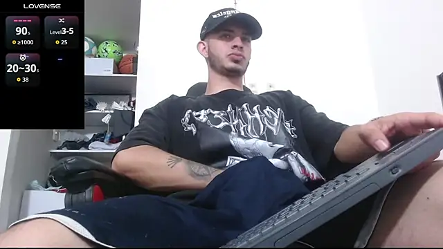 Snapshot of freestyle_blake1 chatting on 09.30.25 freestyle blake1 online show from 09.30.25