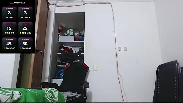 Snapshot of freestyle_blake1 chatting on 11.23.25 freestyle blake1 online show from 11.23.25