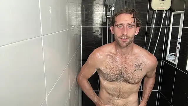 Snapshot of lukegunn chatting on 12.18.25 lukegunn online show from 12.18.25