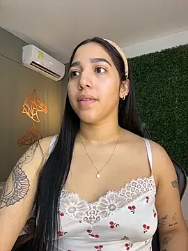 Snapshot of Amandanauty chatting on 12.19.25 Amandanauty online show from 12.19.25