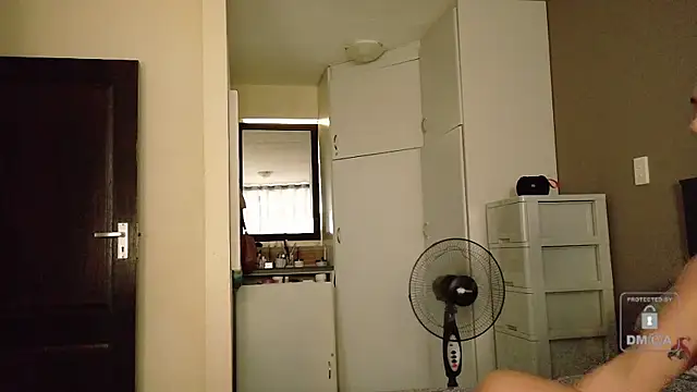 Snapshot of MissLMrJ chatting on 03.12.25 MissLMrJ online show from 03.12.25