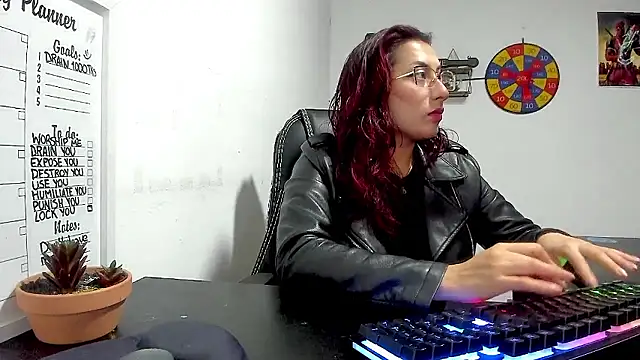 Snapshot of Scarlett_Sen chatting on 12.03.24 Scarlett Sen online show from 12.03.24