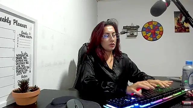 Snapshot of Scarlett_Sen chatting on 12.11.24 Scarlett Sen online show from 12.11.24