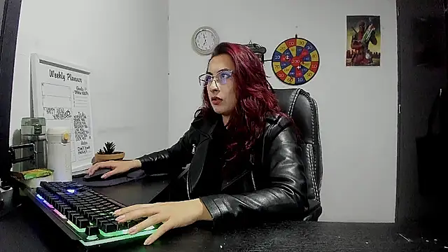 Snapshot of Scarlett_Sen chatting on 01.09.25 Scarlett Sen online show from 01.09.25