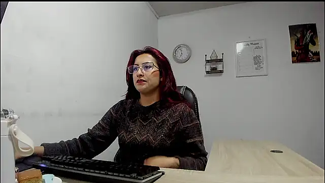 Snapshot of Scarlett_Sen chatting on 02.27.25 Scarlett Sen online show from 02.27.25