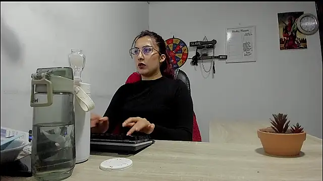 Snapshot of Scarlett_Sen chatting on 03.11.25 Scarlett Sen online show from 03.11.25