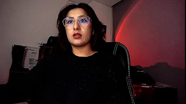 Snapshot of Scarlett_Sen chatting on 09.11.25 Scarlett Sen online show from 09.11.25