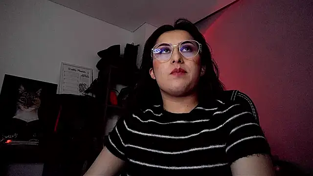 Snapshot of Scarlett_Sen chatting on 10.18.25 Scarlett Sen online show from 10.18.25