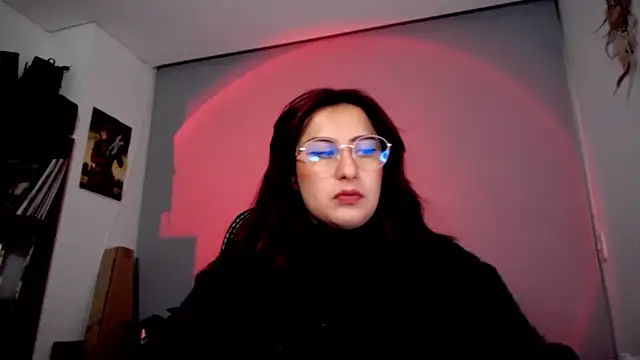 Snapshot of Scarlett_Sen chatting on 10.20.25 Scarlett Sen online show from 10.20.25